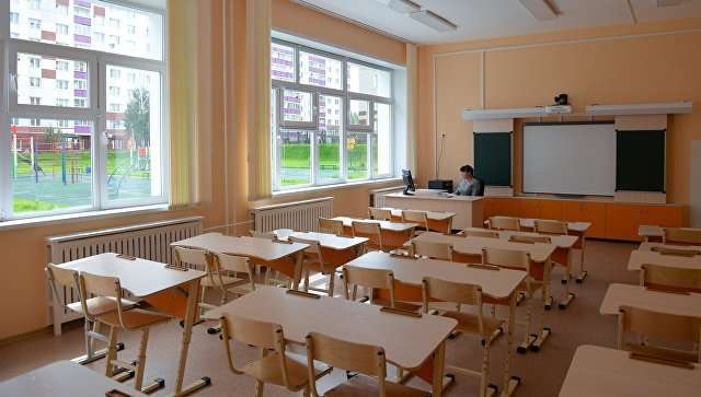 В Комсомольске-на-Амуре учительница начальных классов избила школьника: видео