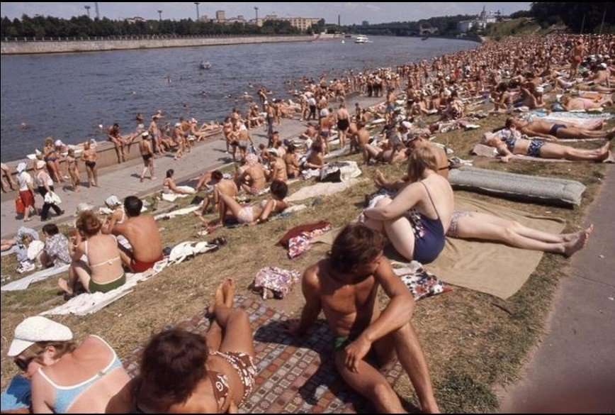 Воскресный день в Москве 1975 года
