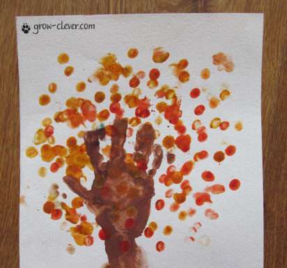 2 способи намалювати дерево долоньками