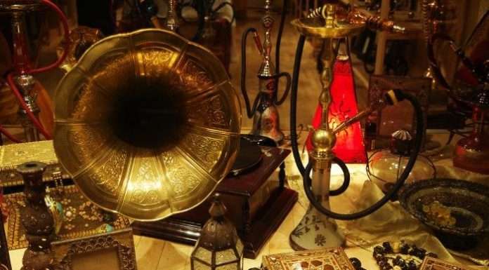 Антиквариат: відлуння минулого для справжніх цінителів