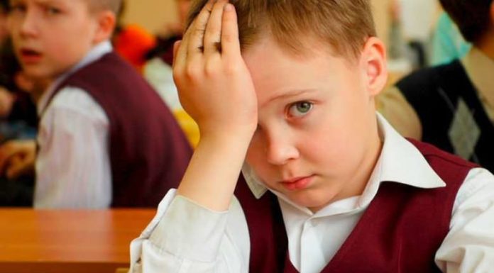 У Комсомольську-на-Амурі вчителька початкових класів побила школяра: відео.