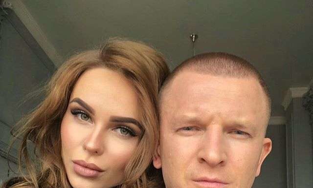 Співачка Ганна зізналася, що не планувала розкривати вагітність.