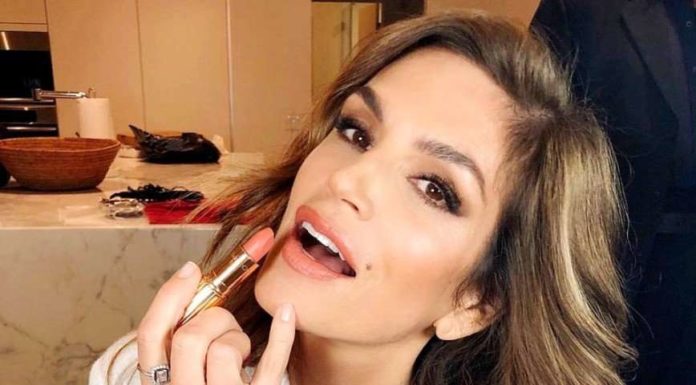 «Добре збереглася»: Сінді Кроуфорд показала фото без макіяжу.