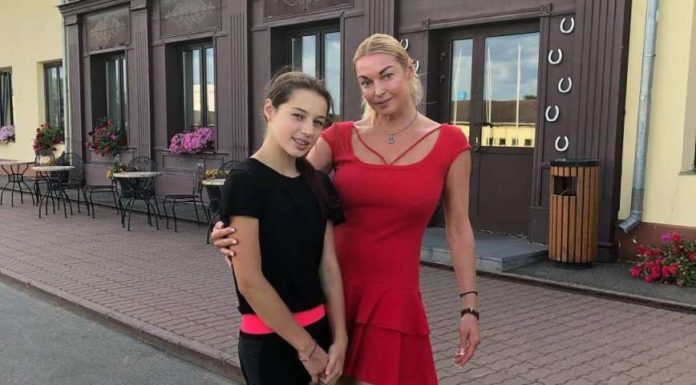 Аріадна Волочкова показала свої танцювальні здібності.