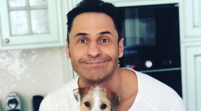 Мужики, змиріться: напівоголений Стас Костюшкін назвав себе бездоганним.