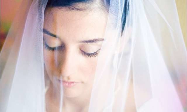 З фотозала.Я — наречена.