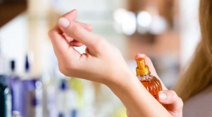 Про вік жінки розповість аромат її парфумів.