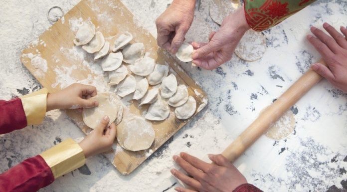 Винуватцями дитячого ожиріння в Китаї назвали бабусь і дідусів.