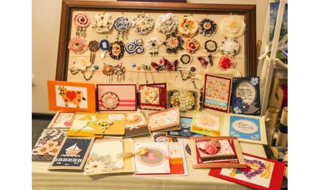 HandMade маркет: ярмарок виробів ручної роботи.