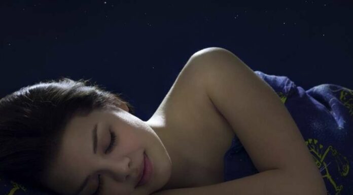 Хто боїться спати без світла? Виходь!.