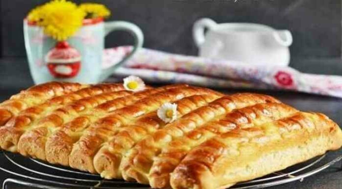 Здобні булочки-сайки з заварним кремом