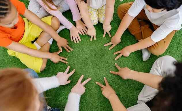 Експерти розповіли, як правильно грати з дітьми