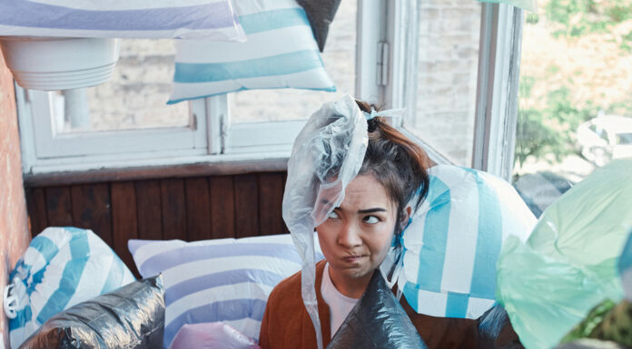 Росіянам пояснили, за які речі на балконі їх штрафуватимуть