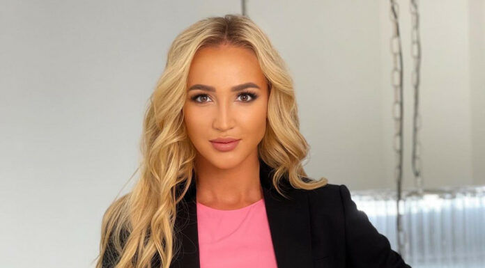 Бузову на новому фото переплутали з анітою цой