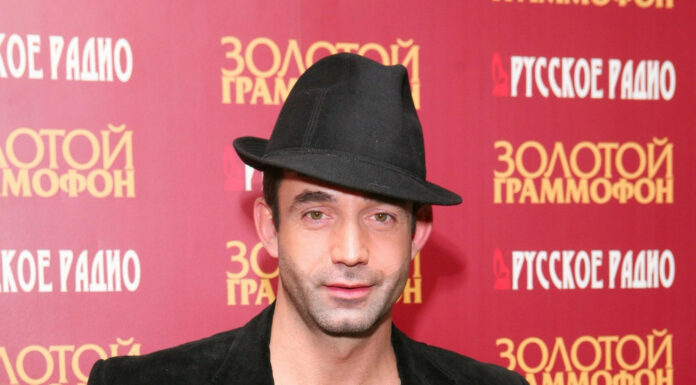 “дмитро пєвцов пішов у депутати”: актор забрав трудову книжку з “ленкому»