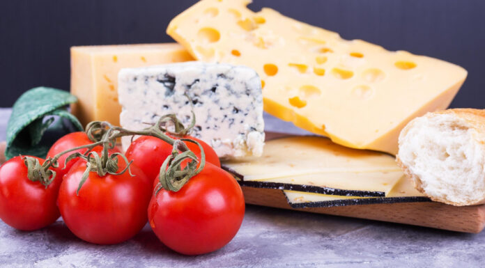 Делікатес: сир з цвіллю. Користь і шкода продукту