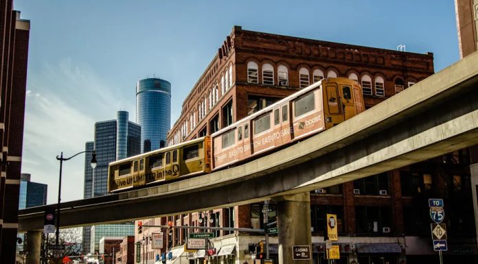Що Ми Можемо Зробити З Хронічними Прогулами? Запитайте в Детройті.