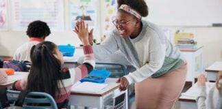 Вирішення проблеми нестачі вчителів: пріоритет енергії та залученості