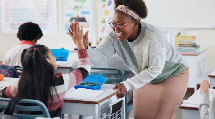 Вирішення проблеми нестачі вчителів: пріоритет енергії та залученості