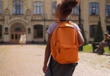 Обмеження освіти для всіх: чому не кожна дитина належить до кожного класу