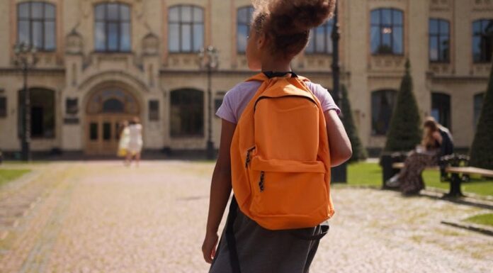 Обмеження освіти для всіх: чому не кожна дитина належить до кожного класу