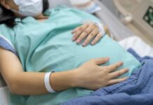 Щеплення від COVID-19 під час вагітності значно знижує ризик передчасних пологів, підтверджує дослідження