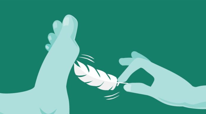 Наука про Хіхікання: Як Дослідники Використовують Роботів для Вивчення Лоскітки