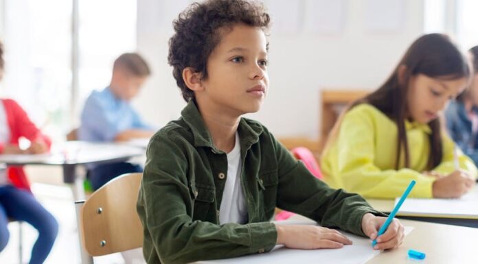 Подолання розриву у грамотності: як пряме навчання робить лист доступним